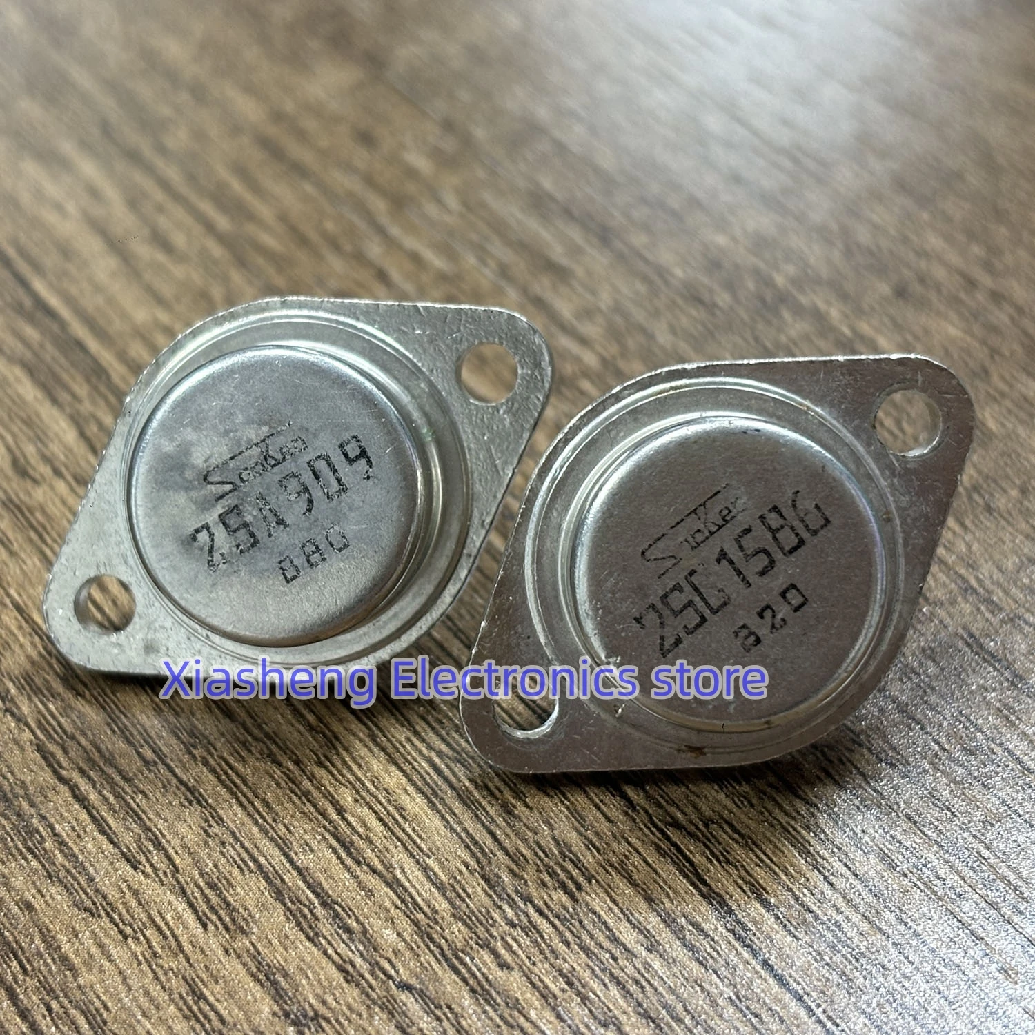 

Новый оригинальный 1 пара 2SA909 A909 + 2SC1586 C1586 TO-3 транзистор усилителя в наличии