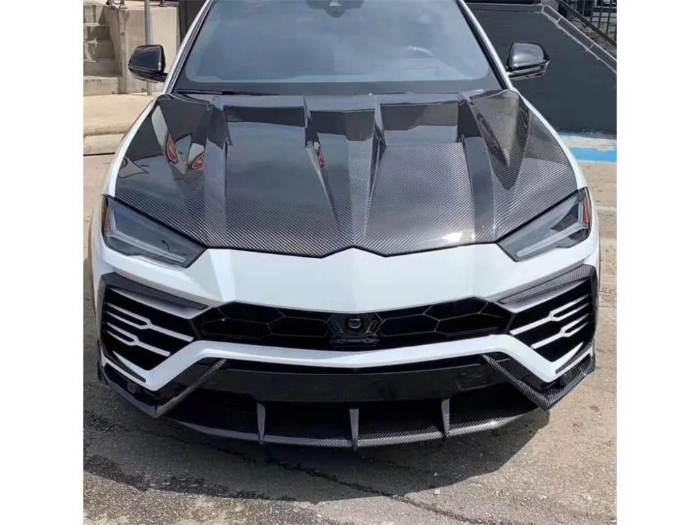 Suitable for Lamborghini URUS modified TC type carbon fiber engine hood with perforated engine hood body kit