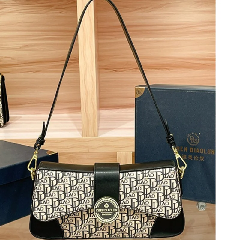 2024 Underarm Bag New Fashion Baguette Bag Urban Simple Shoulder Crossbody Small Bag Four Seasons