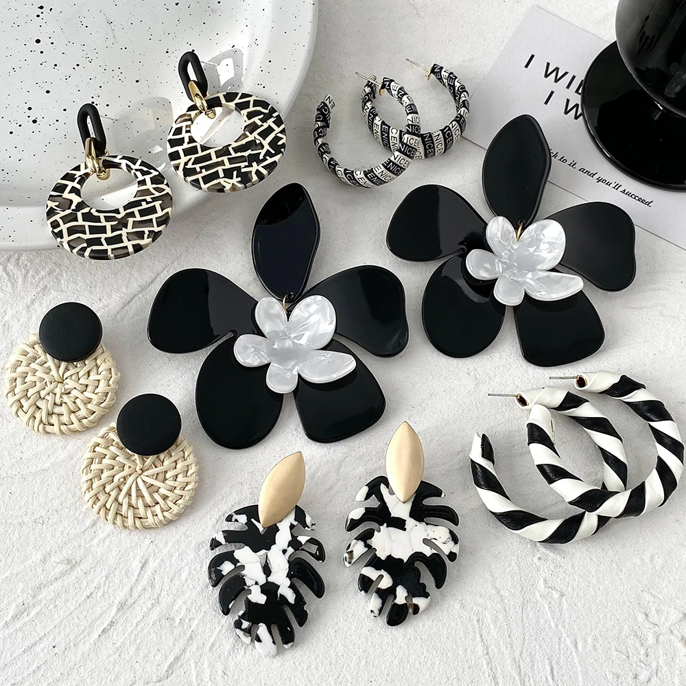 Vintage Black White Pattern Acrylic Drop Earrings for Women Leaf Floral Geometric Circle Fabric Earrings Autumn Winter Jewelry