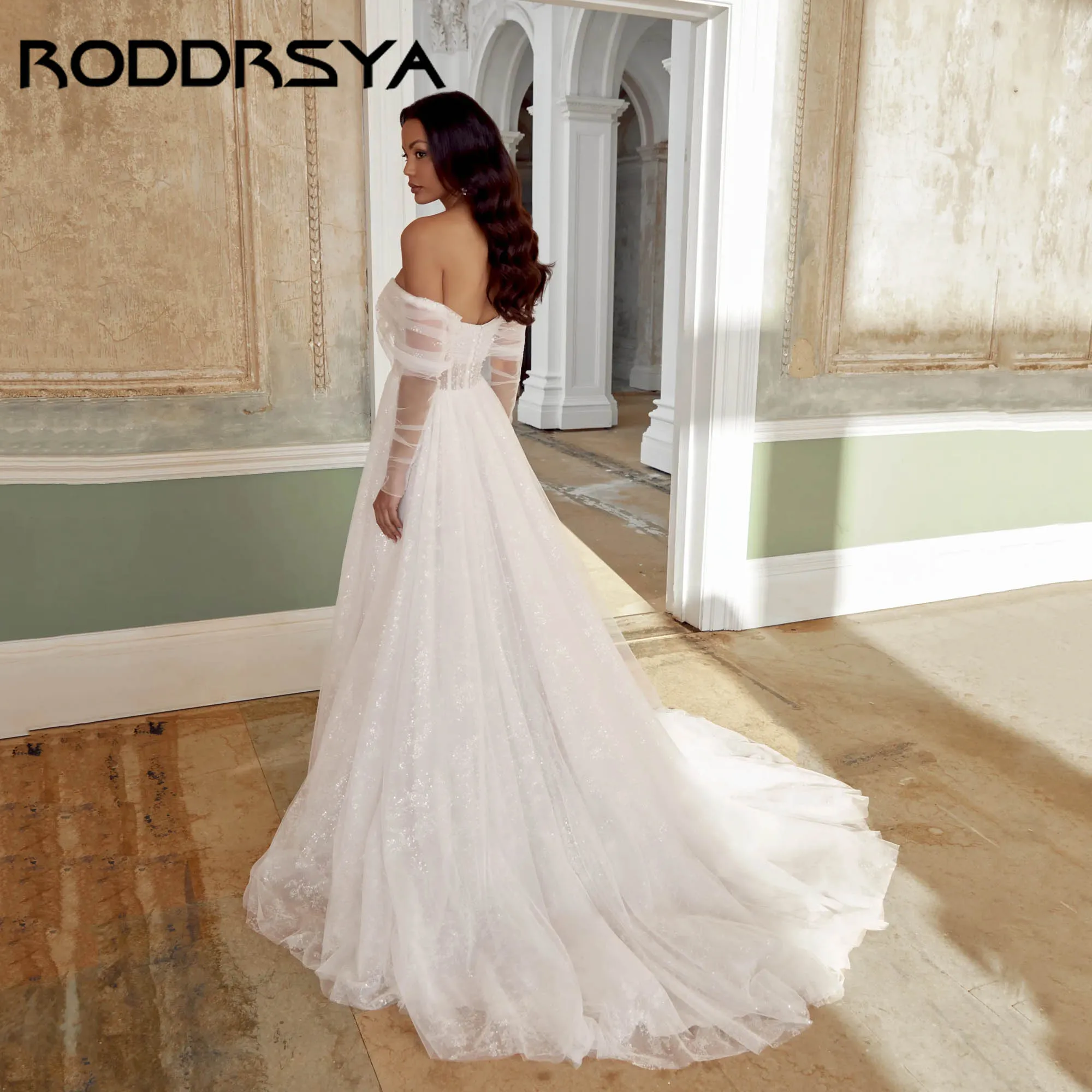 Suknia ślubna RODDRSY, linia A, tiul z efektem błyszczący, rozcięcie, odkryte ramiona, odkryte plecy, elegancka, dekolt w serduszko, vestidos de novia, możliwość personalizacji.