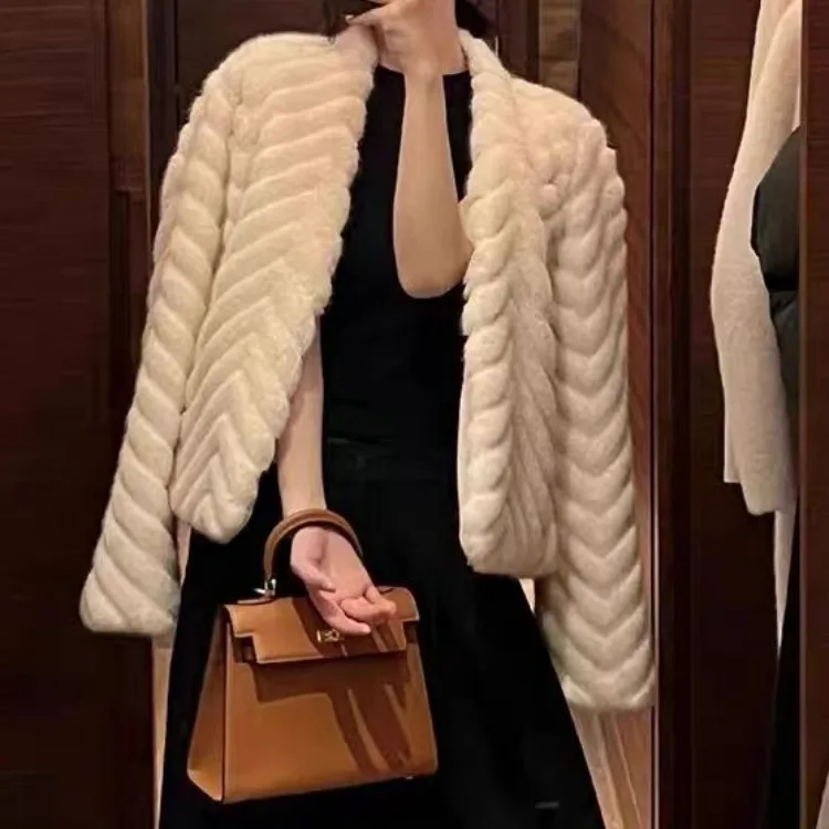 2025 invierno nuevo Sle ort Abrigo acolchado patrón de palabras humanas respetuoso con el medio ambiente piel de visón Artificial mujer Casual Faion prendas de vestir exteriores