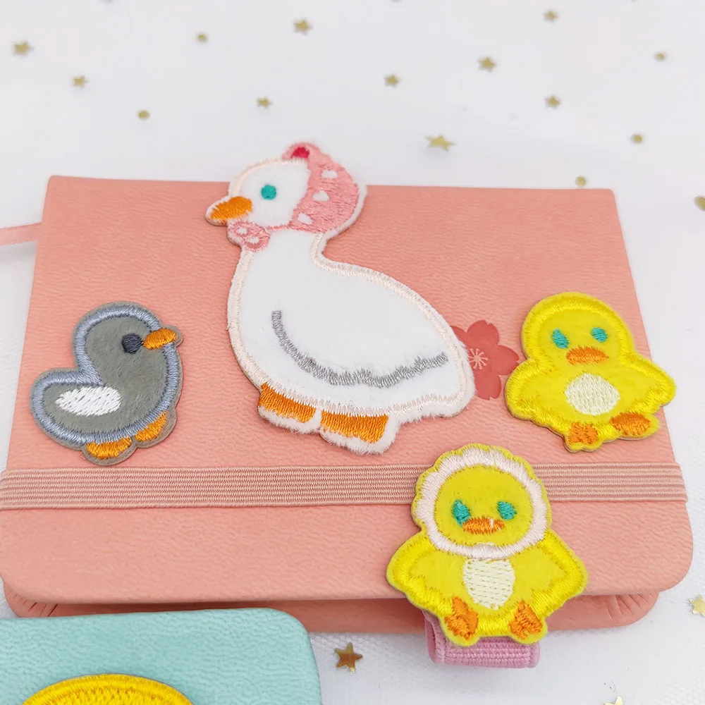 Cute Little Duck ricamo Patch Set Patch per abbigliamento ferro su Parches Ropa Termoadhesiv Naszywki Applique Ecusson A Coudre