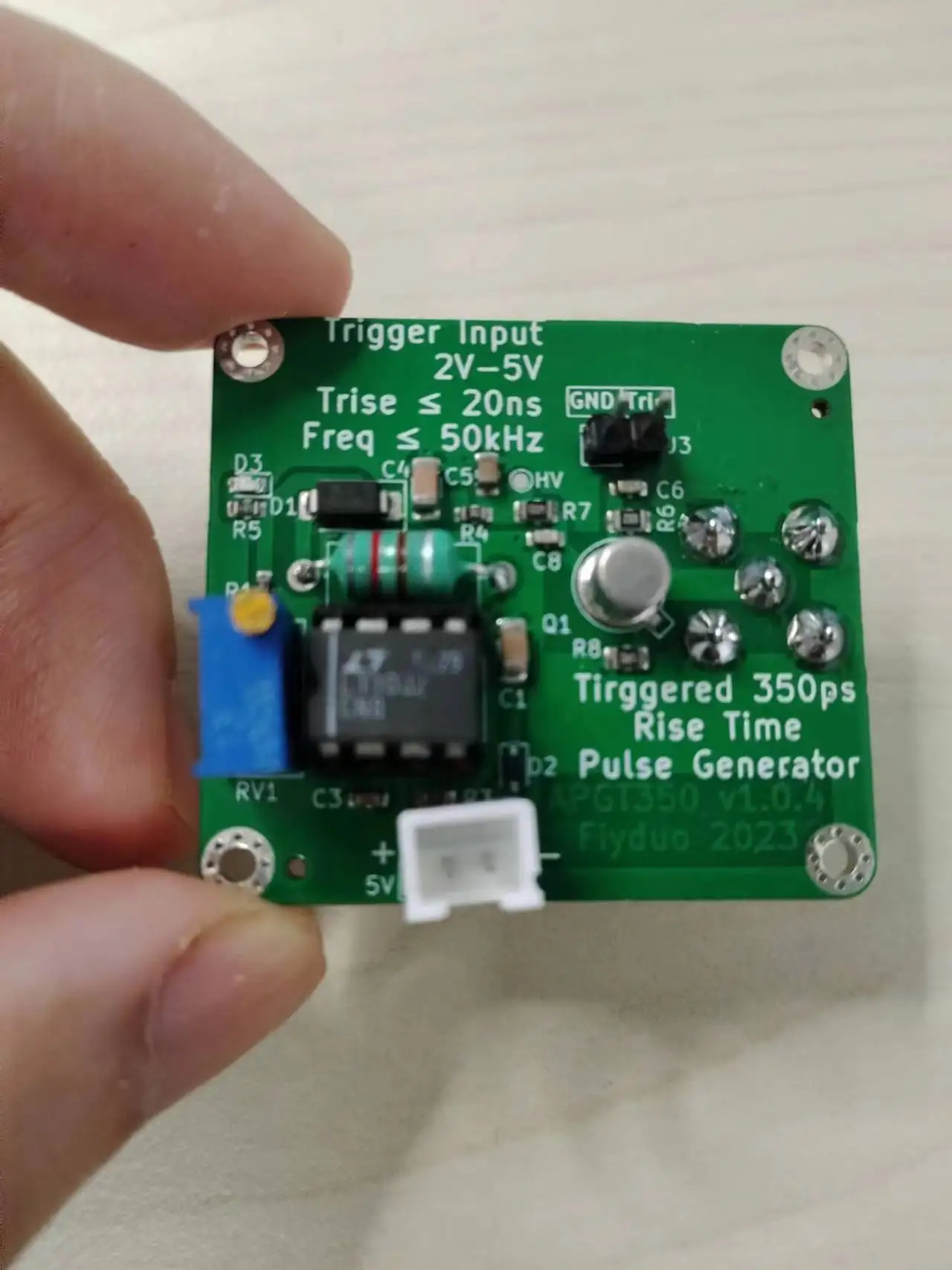 

Fast Edge Pulse Generator Module Supports External Triggering of a 350 Picosecond Rising Edge