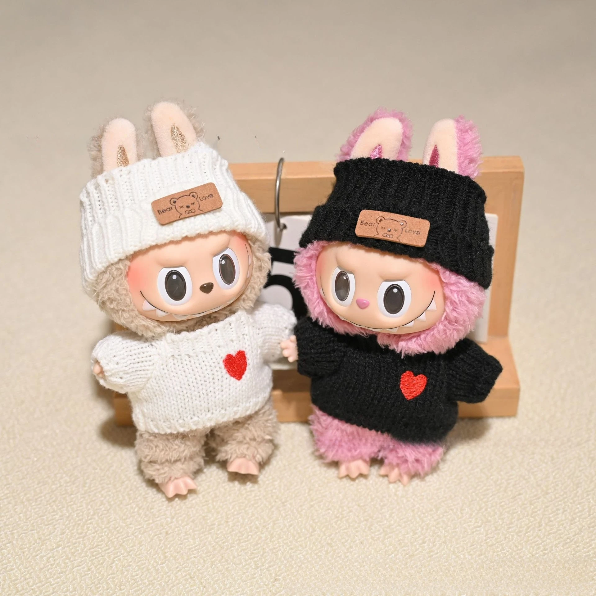 

Cute Heart-shaped Sweater Set for 17cm Labubu V2 V1 Knitted Hat with Yarn Clothing Doll for Labubu AccessoriesToy Gifts