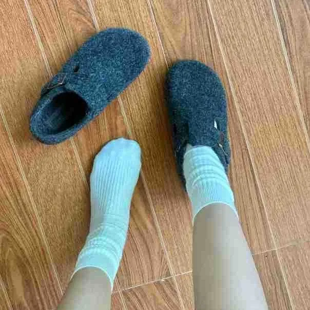 Chinelos planos femininos primavera outono fora chinelos moda artificial cashmere quente bandana fivela chinelos de pelúcia feminino