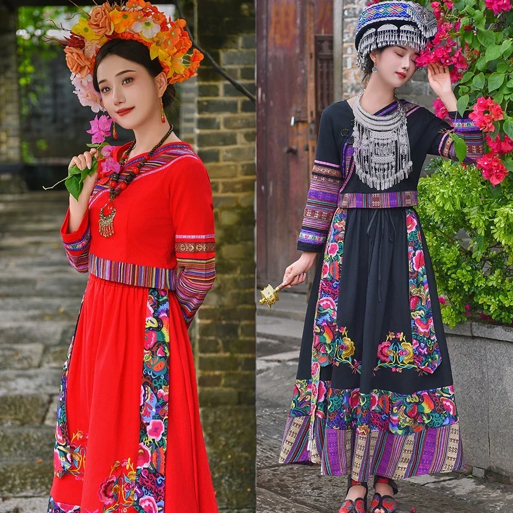 Ethnic style female embroidery Tujia Yunnan Guizhou Dongyao Miao dance performance daily 3-piece set