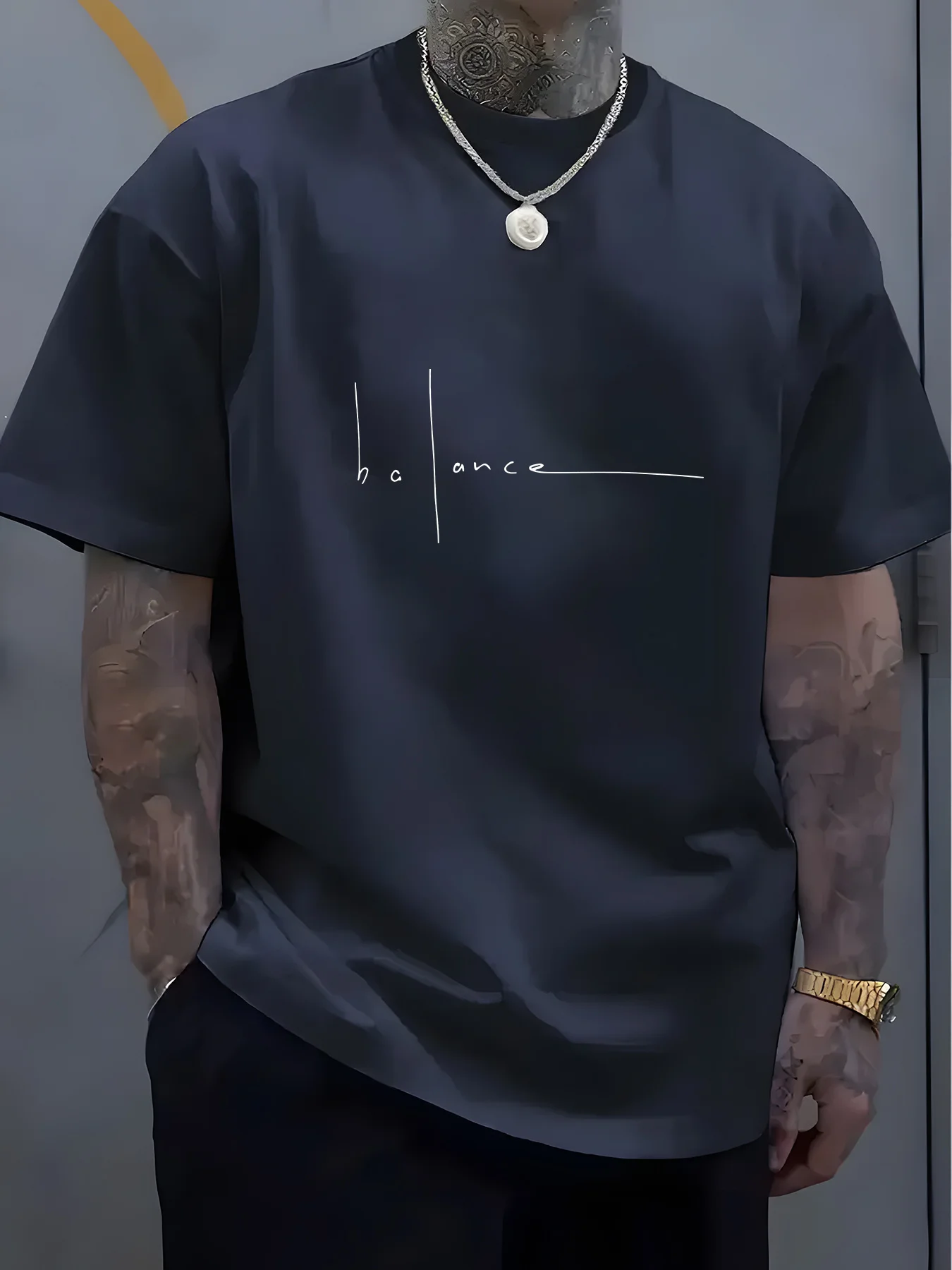 

The 2025 summer new men's T-shirt is a casual and fashionable outdoor street men's wear with letter prints