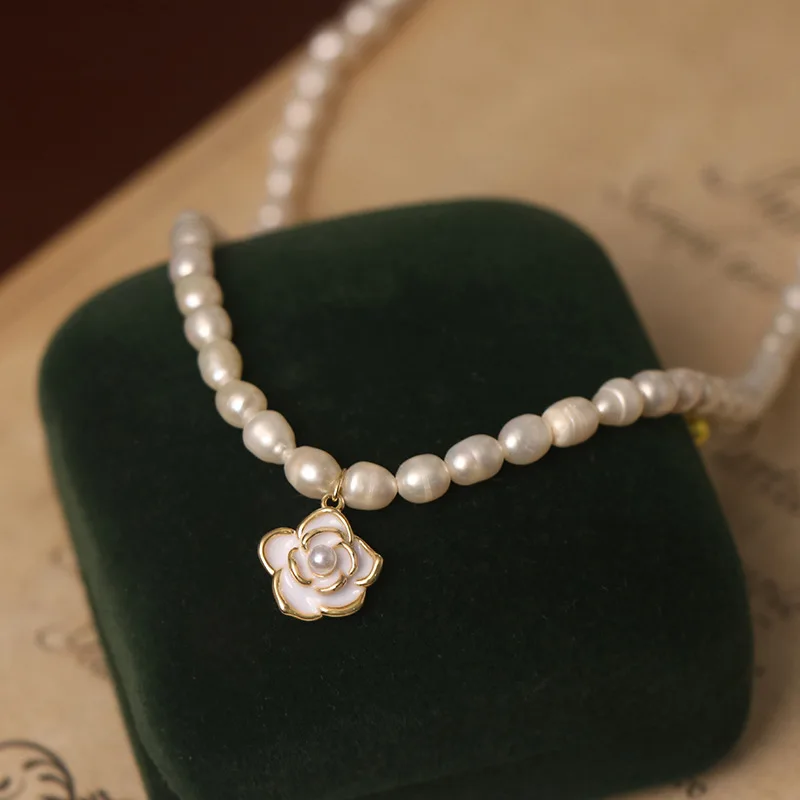 

100% натуральный пресноводный жемчуг, кулон в виде цветка камелии, позолоченное 14-каратным золотом женское ожерелье, ювелирные цепочки, не тускнеет, недорого