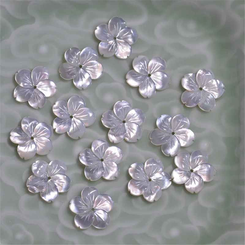 10Pcs/Lot New Creative Natural Shell 15MM Craved Flower Beads Charm Connectors Diy Earrings Hair Jewelry Making Accessories
