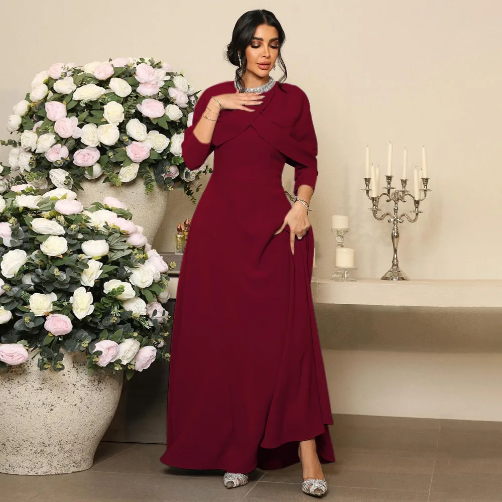 

Middle East Muslim robe; fashionable collar with a string of pearls and diamonds; a long dress with a shawl collar