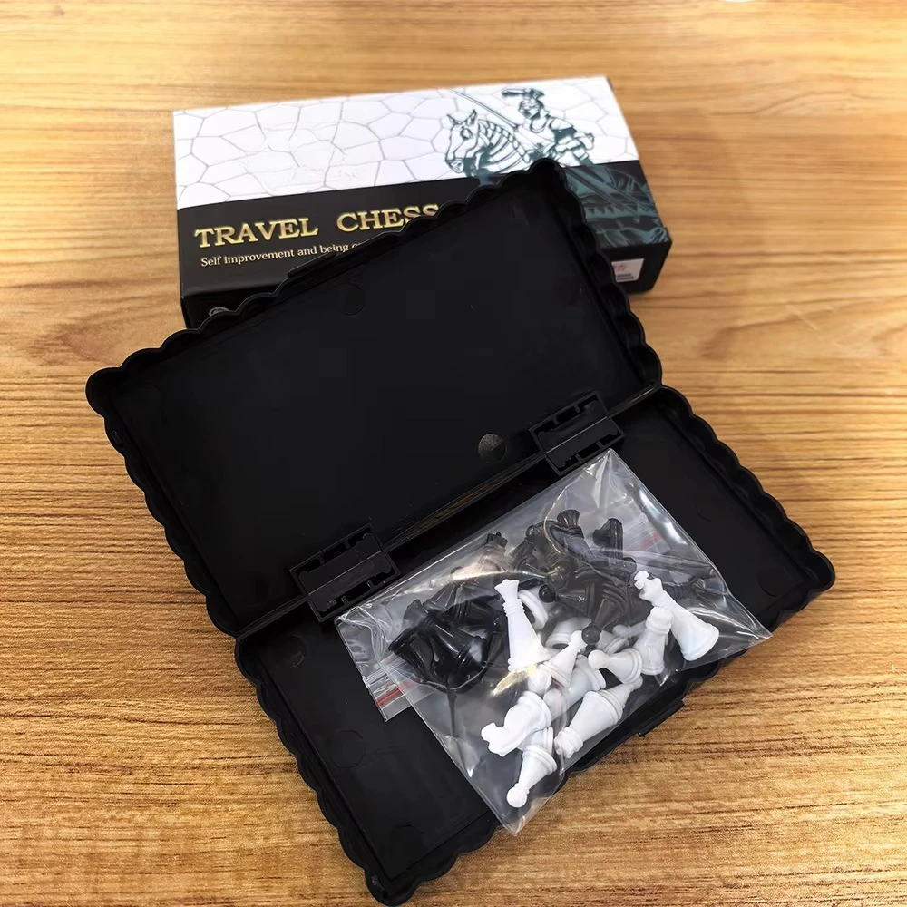 International Chess: Adult and Children's Folding Magnetic Portable International Travel Style Portable International Chess