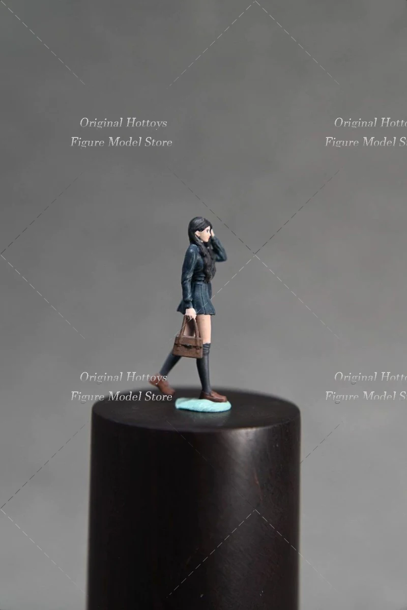 

Коллекционная фигурка солдата-женщины в стиле преппи, масштаб 1/64, миниатюрная скульптура, полный комплект, около 2,7 см, модель для коллекции.