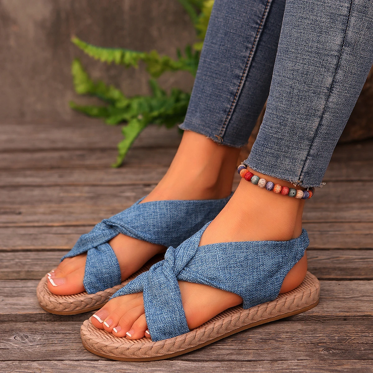 2023 Summer New Women Sandals Outer Wear Woven Linen Roman Style Sandals Loose Fit Cross Strap Flat Heel Rubber Surface Shoes
