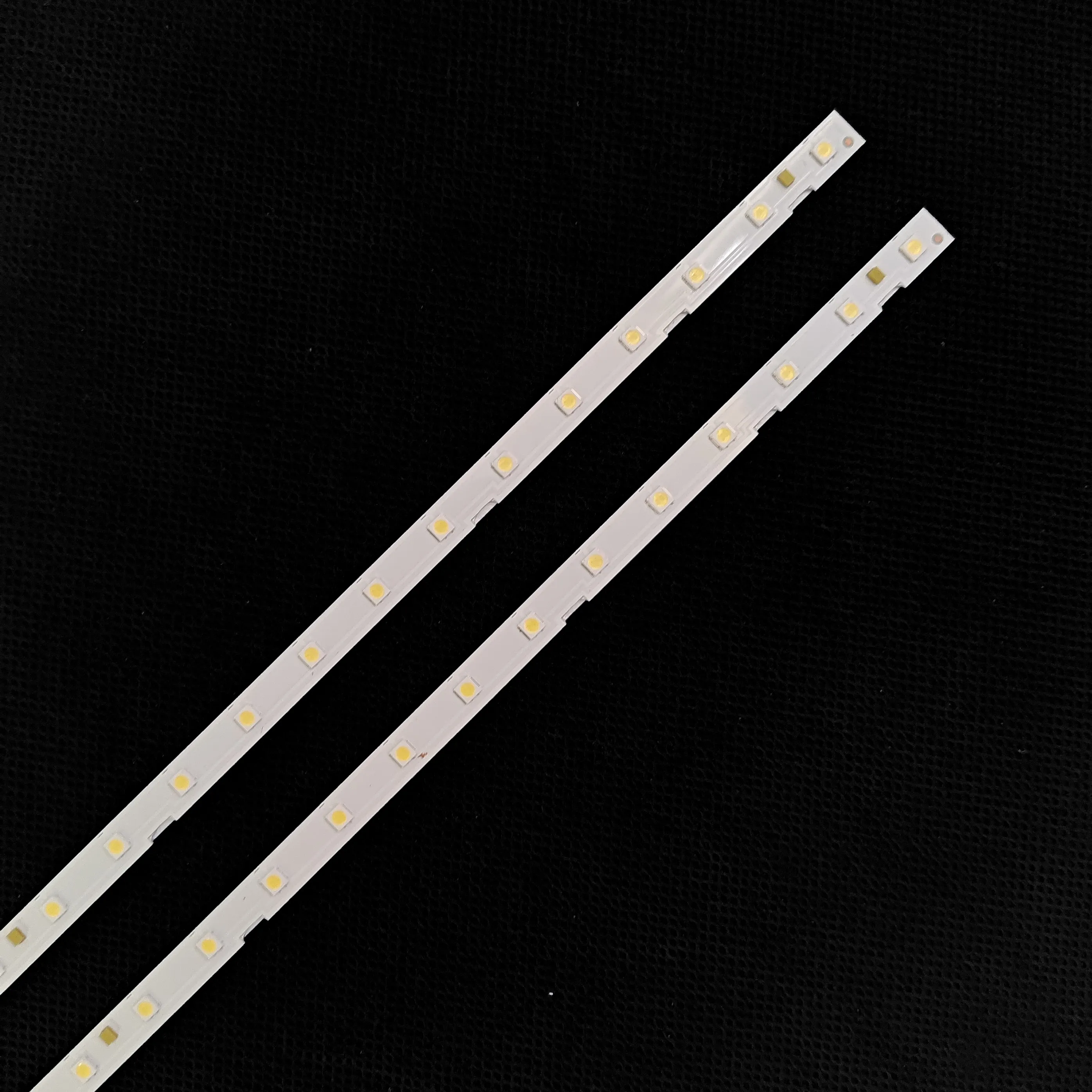 LED UN65NU7100 UE65NU7100 UE65NU7200 UE65NU7300 L1_NU7.1/7.3 F5_CDM_S27(2) R1.3_S1C_100 un65ru7100f V8N1-650SM0-R0 Un65nu7100g