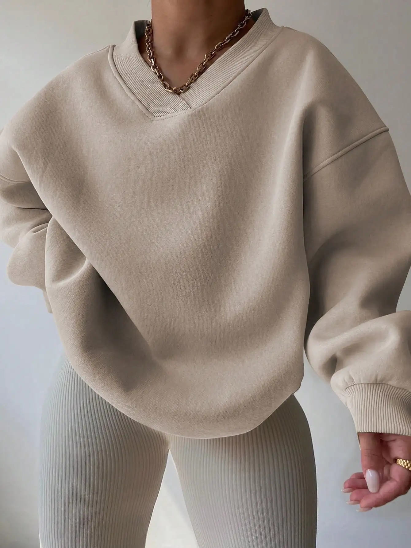 

Женская толстовка оверсайз с V-образным вырезом и длинными рукавами, цвет овсянки