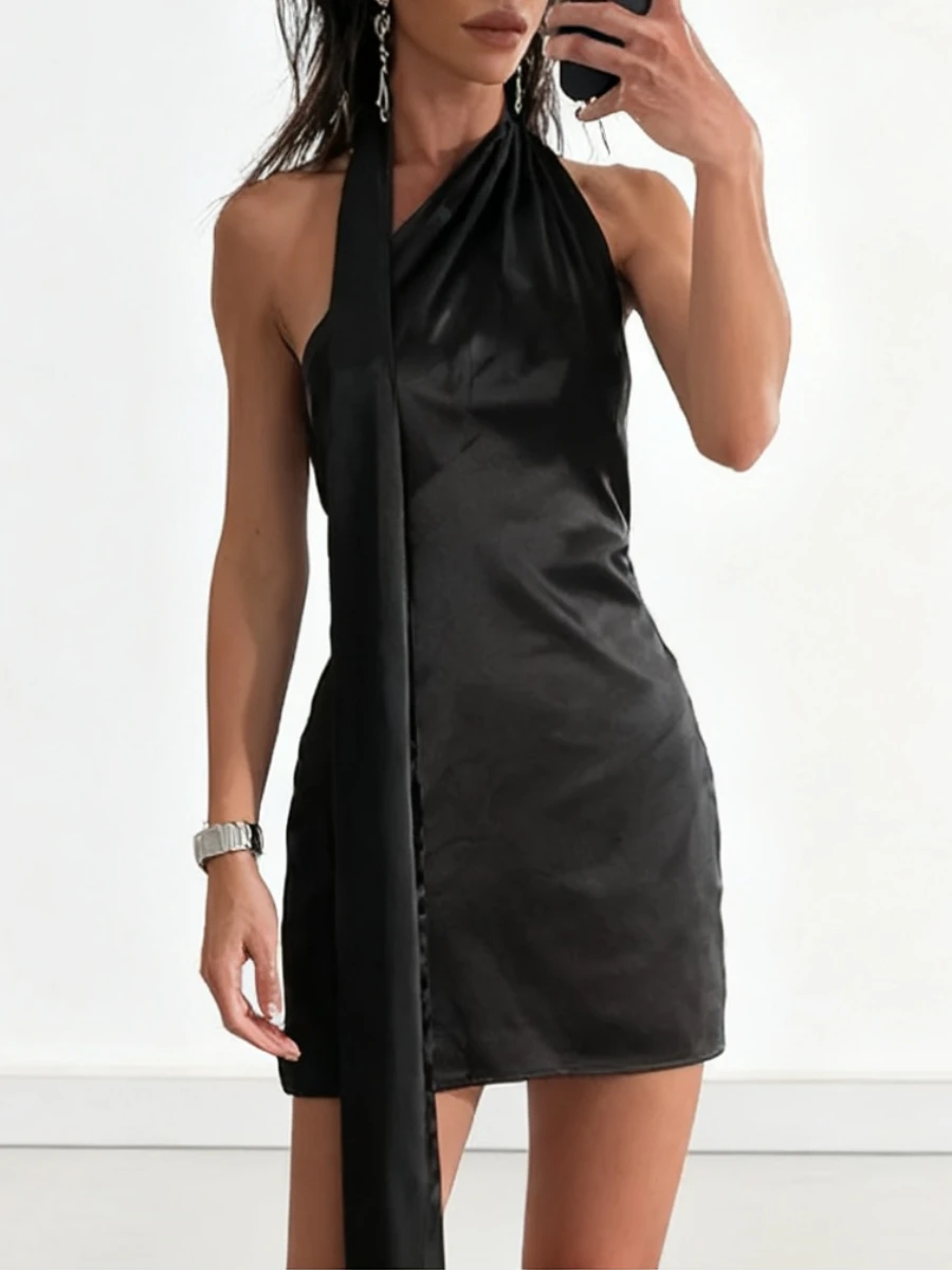 TWOTWINSTYLE Mini abiti da sera sexy con nastro per le donne Halter senza maniche a vita alta Temperamento Chic Abito in raso femminile