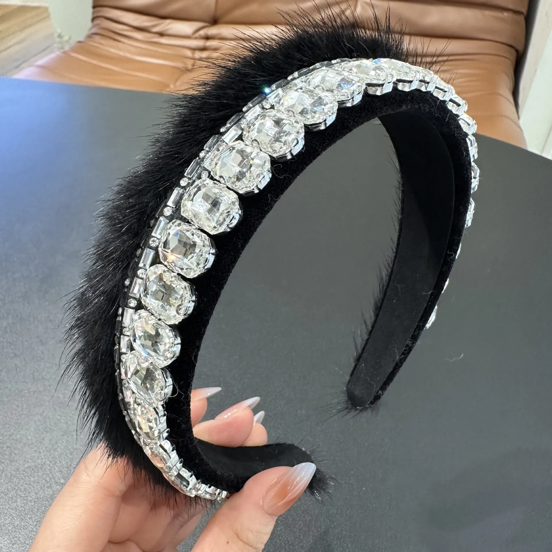 ผู้หญิงFaux Fur Headbandsตุ๊กตาผมHoopเกาหลีกว้างหัวHoop HairbandsคุณภาพสูงRhinestone Chain Headwearอุปกรณ์เสริมผม