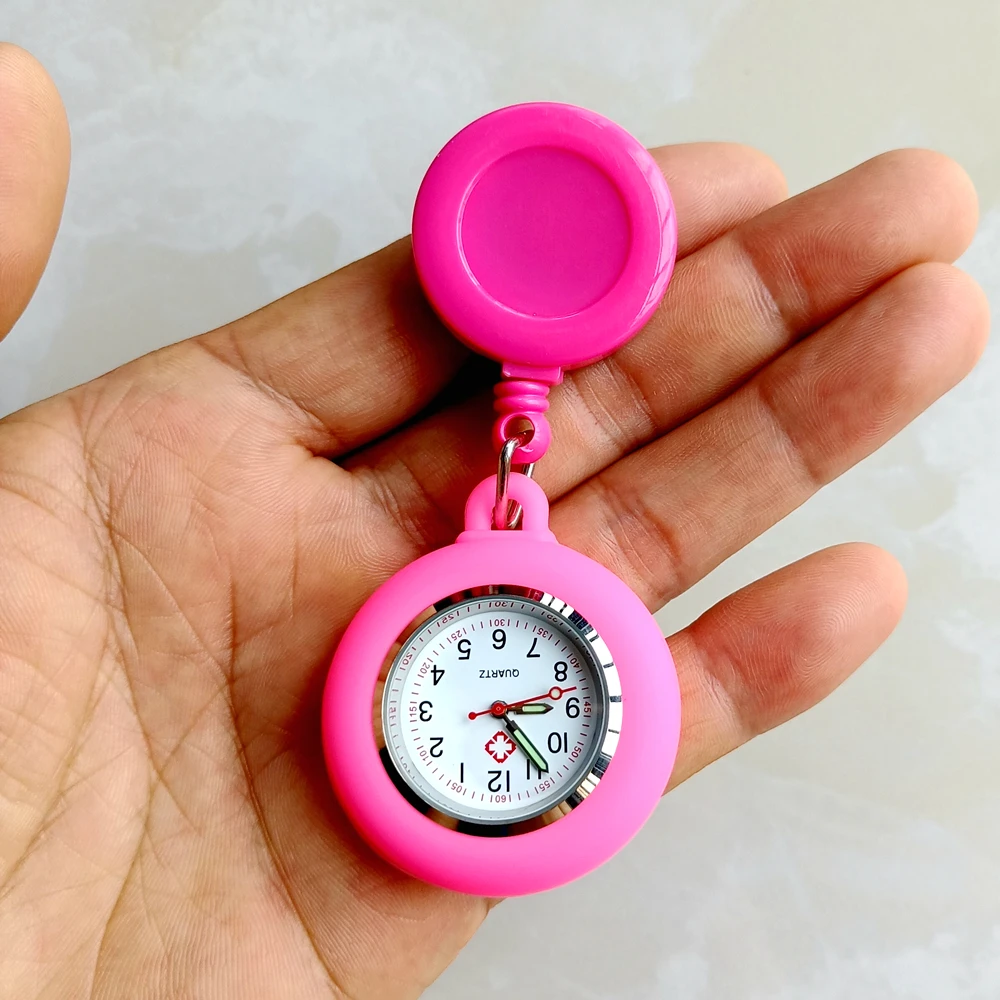 Montre de poche rétractable, détail du clip rétractable