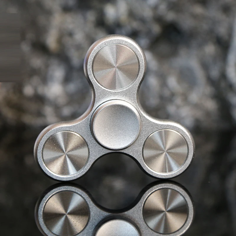 ステンレス製フィジェットスピナー |   三つ葉メタルEDCフィジェットスピナー |   大人の自閉症/ADHD緩和玩具 |   男性への贈り物