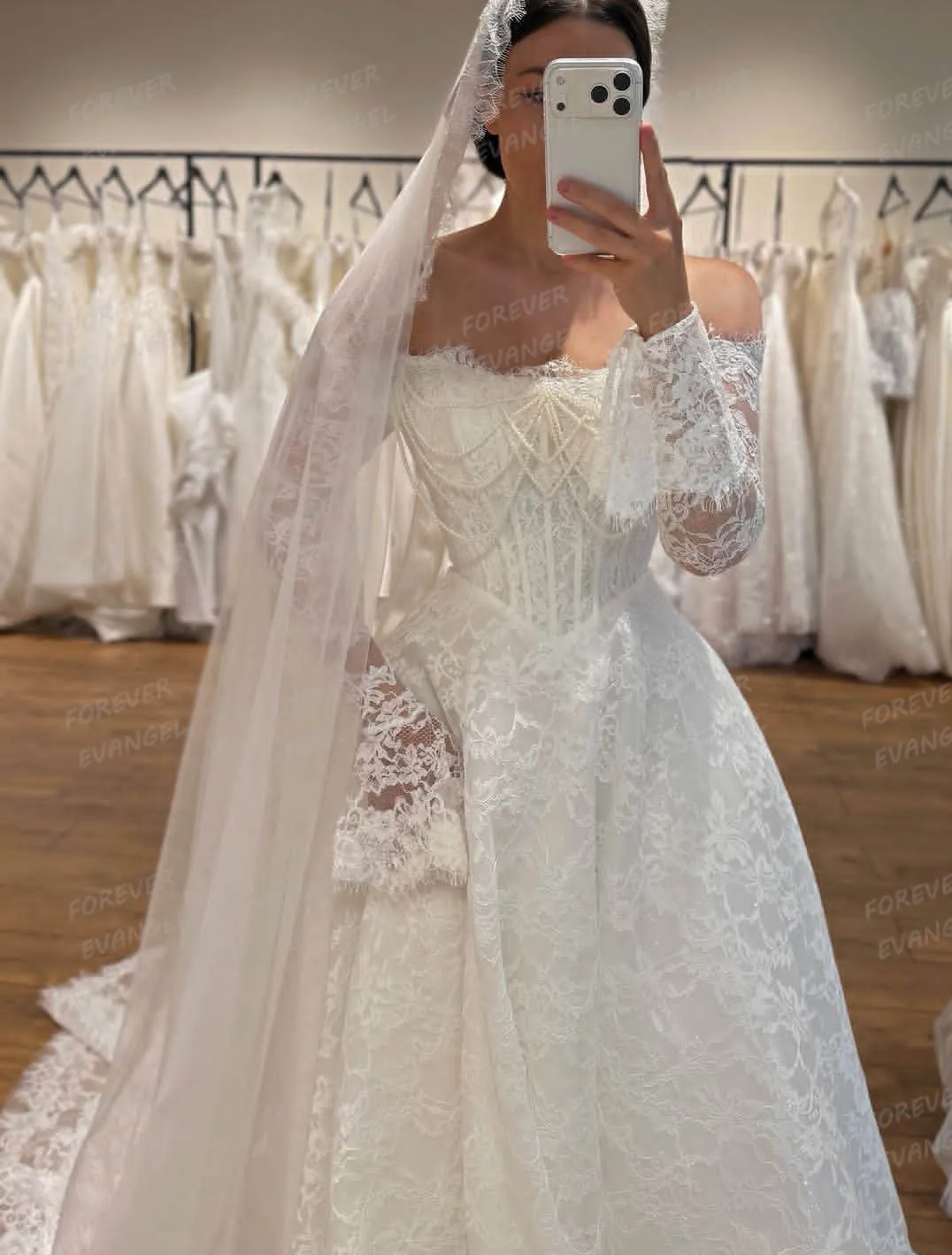 Simple Appliques Wedding Dresses Woman's A Line Bride Gowns Sexy Long Sleeve Tulle Boat Neck Fluffy Vestidos De Noche Customized