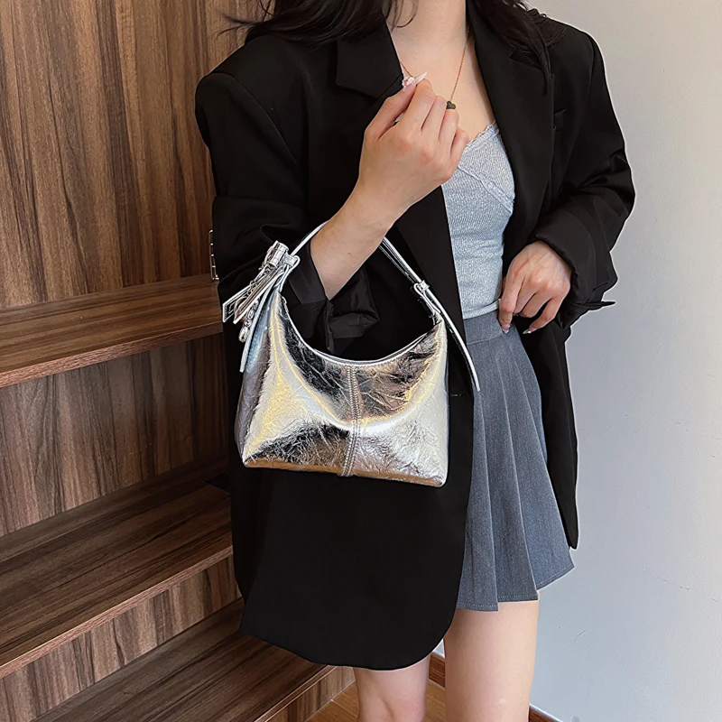 Glossy Silver PU Half Moon Shoulder and Crossbody Bag Zipper Sense of Luxury Handbags for Women 2024 New High Quality Hot Sale