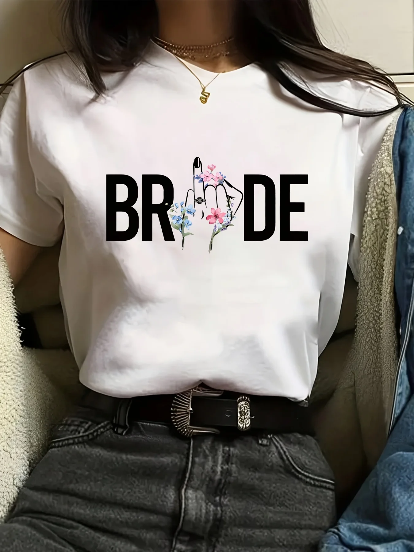 

Женская футболка с рисунком «Невеста» — повседневная футболка с круглым вырезом и короткими рукавами, смесь мягкого полиэстера, идеально подходит для девичника