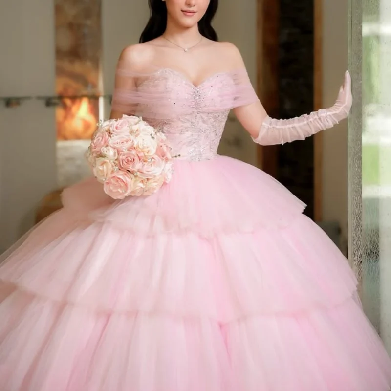 

Pink Quinceanera Dress applique Tull Ball Gown Lace layering decal Long tail vestidos de 15 quinceañera Customized