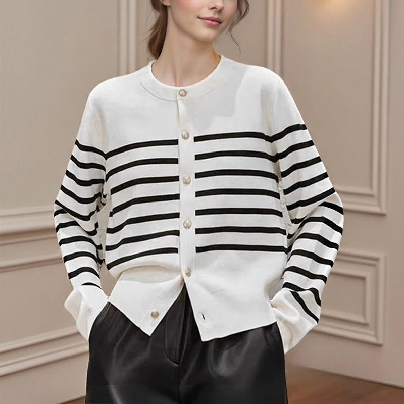 2025 كلاسيكي بسيط مخطط سترة مشغولة من الصوف الخريف الرجعية زر ملابس خارجية سترة عادية كم طويل س الرقبة المرأة تريكو