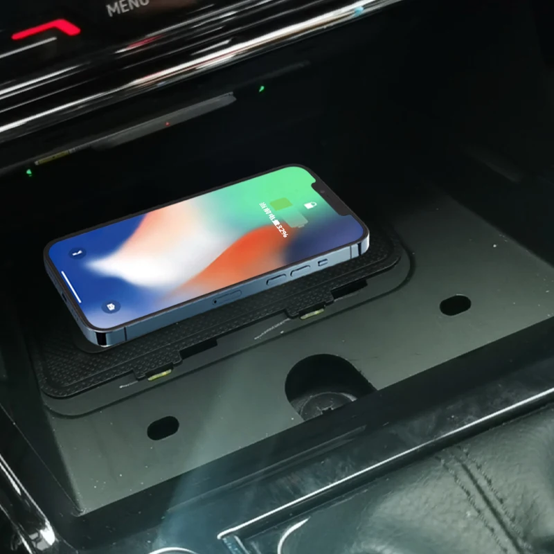 15W car wireless charger for VW Jetta MK7 T-Roc T-Cross Teramont Phideon phone holder mobile fast charge accessories interior