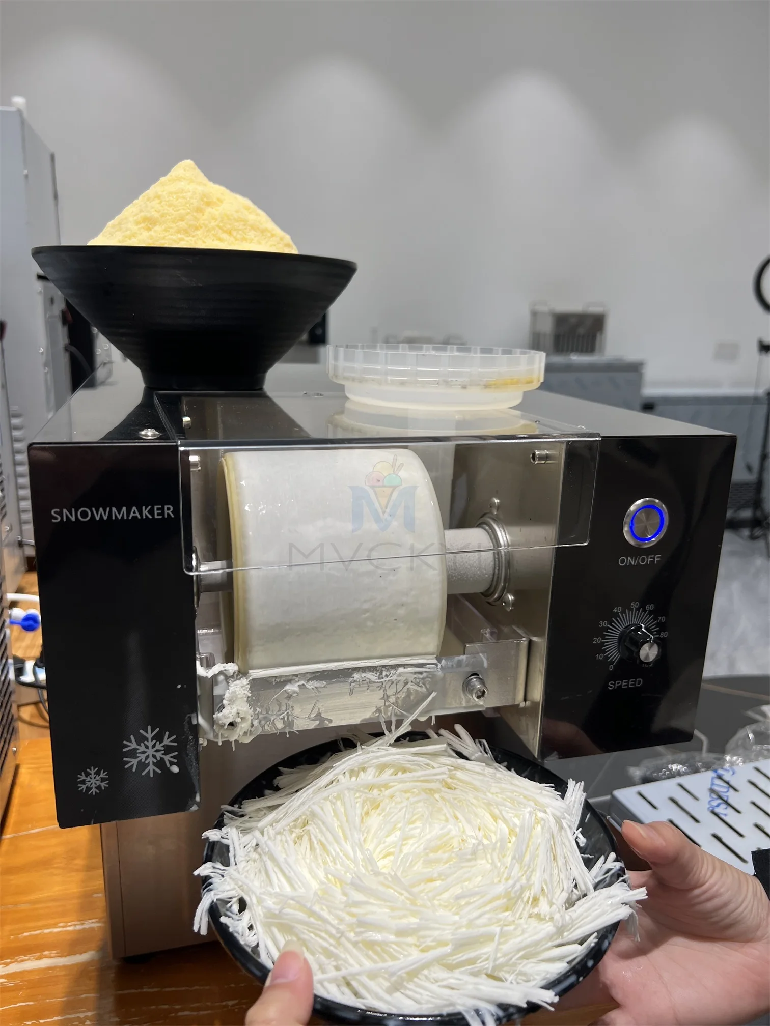 Mvckyi-máquina de afeitar de hielo para nieve, máquina de afeitar de copos de nieve, 80KG por día, Europa, Corea, Bingsu