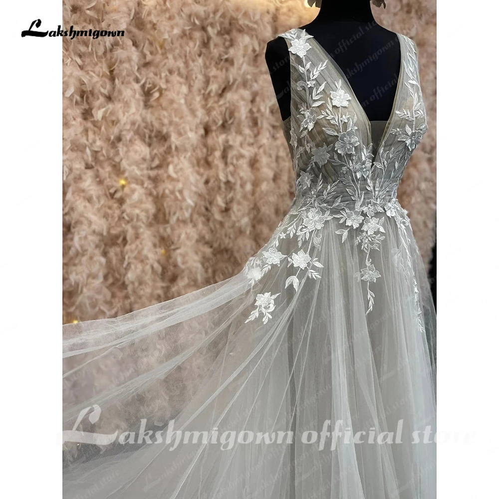 Lakshmigown Strand-Brautkleid in A-Linie mit fließendem V-Ausschnitt, Spitzenapplikationen, rückenfreies Brautkleid, Strand-Brautkleid nach Maß