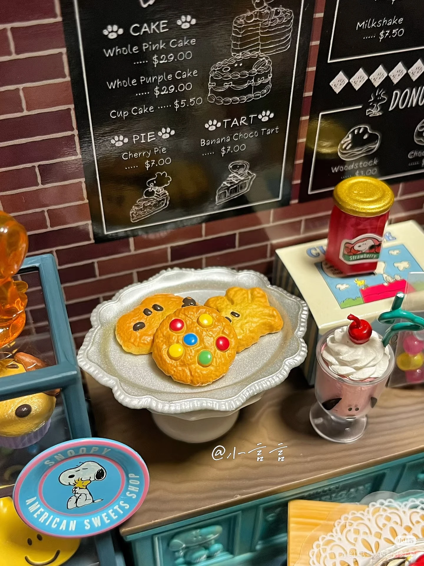 Re-Ment Snoopy's American Dessert Shop Series Blind Box Collezione di scene in miniatura Decorazione da scrivania Figura giocattolo per regalo di compleanno