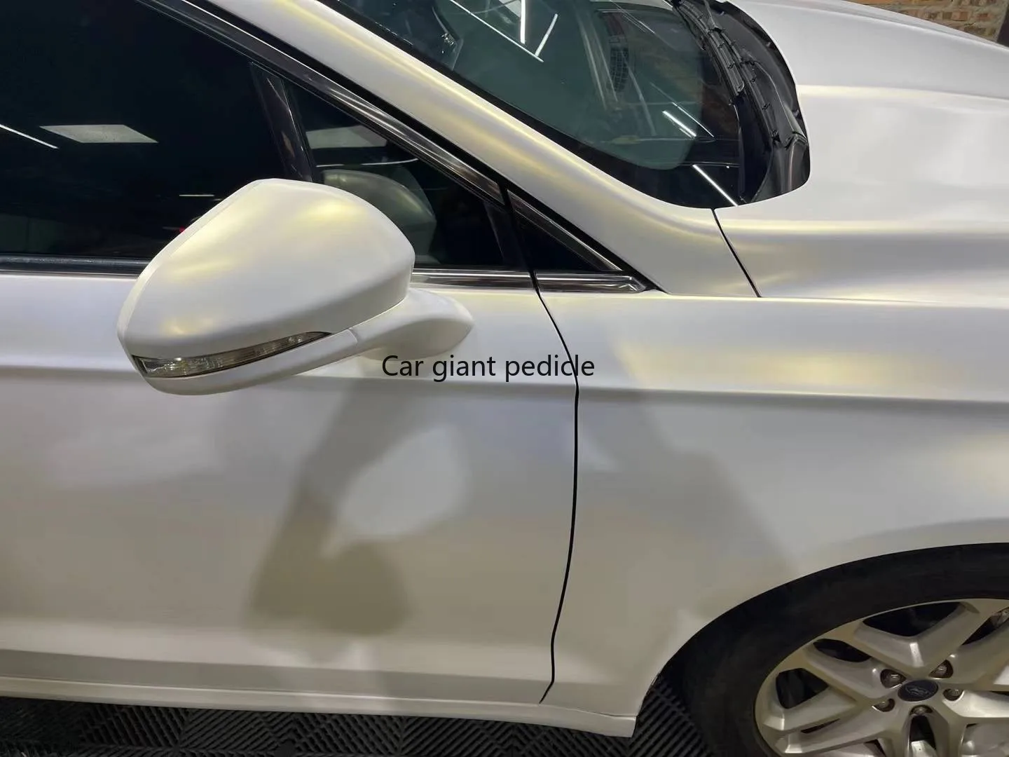 Satin Ceramic White to Gold  Car Wrap Film Auto Plastic  Auto Plastic Assurance Air passage pattern Stickers Covering Foil Air