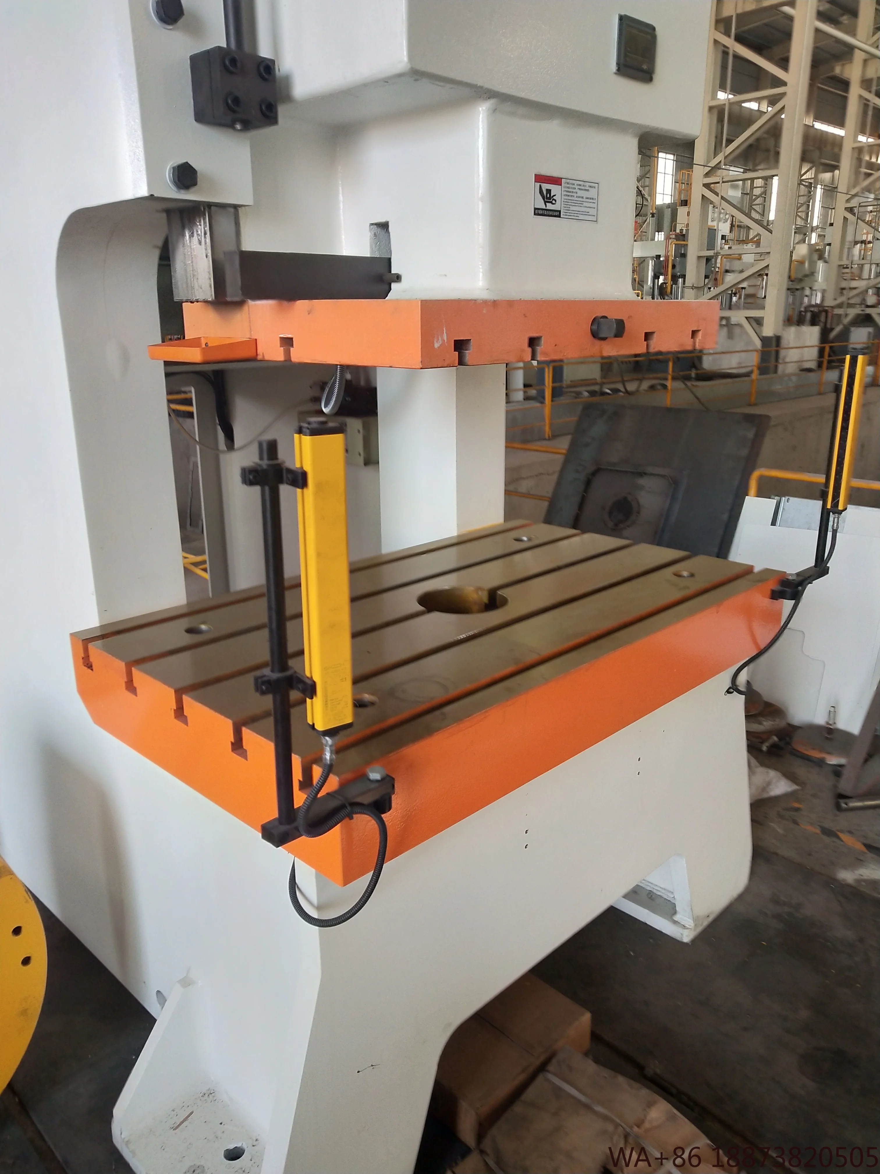 آلة اللكم والختم الدقيقة 60T مع محرك لمختلف