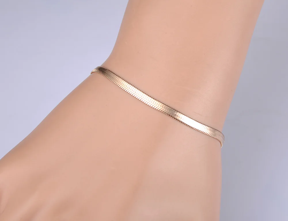 JeeMango vergoldetes kubanisches Kettenarmband aus Edelstahl für Damen, Statement-Chic, modischer, wasserdichter Schmuck B23062 – Detail 11