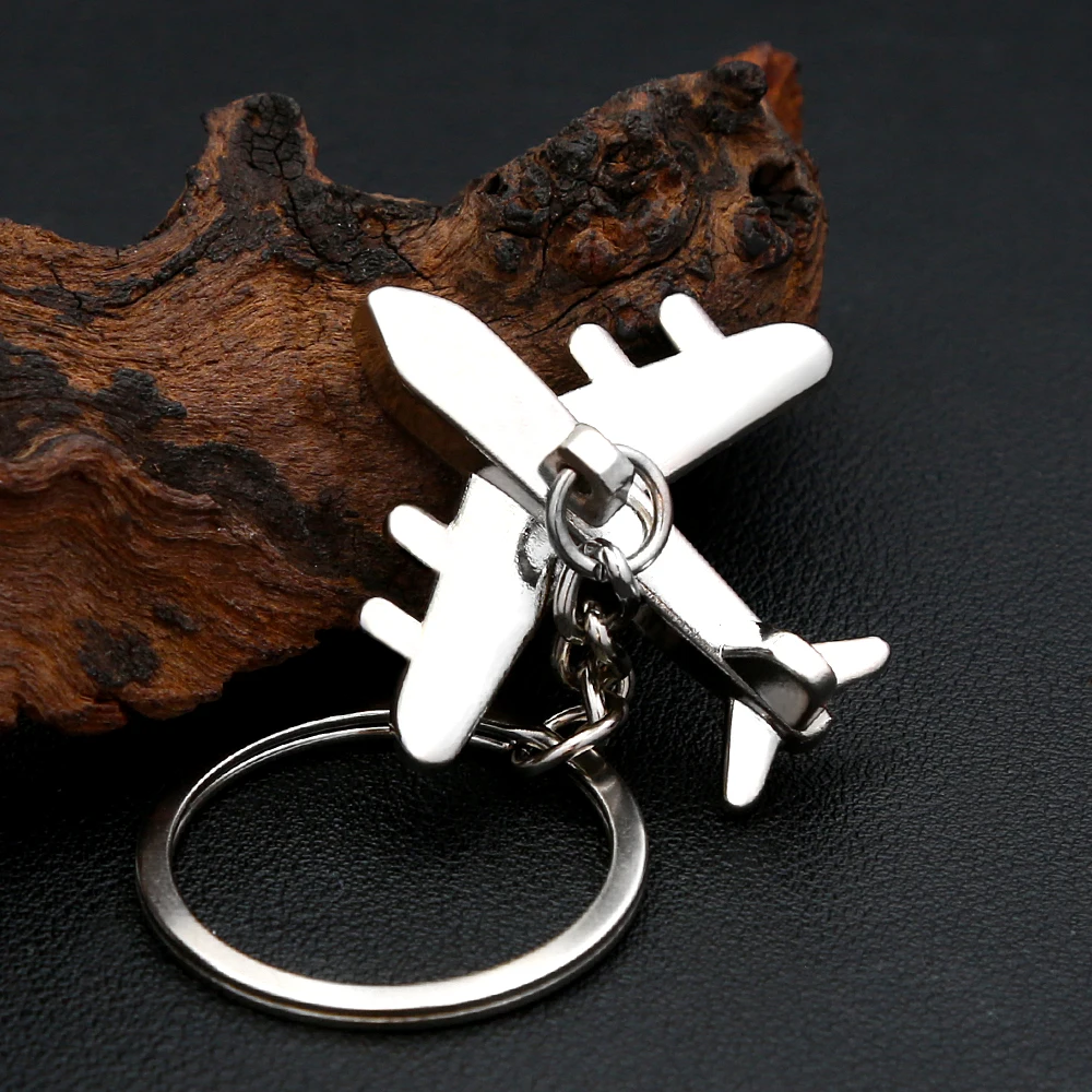 Creative Alloy Airplane Pendant Keychain Classic Plane Model Key Ring Aviation Themed Charm For Mens Car Key Bag Daily Gift