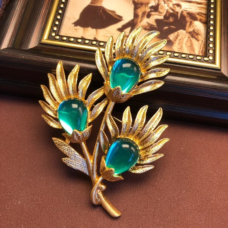 Matte Gold Tone Blue Glass Inlay Leaf Flower Brooch Vintage Elegant Versatile Women Clothing Pin Jewelry