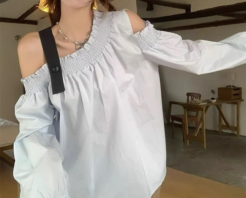 

2026 Summer Loose Design Sense Off-Shoulder Sexy Contrasting Color Temperament Long Sleeve Shirt Top Women