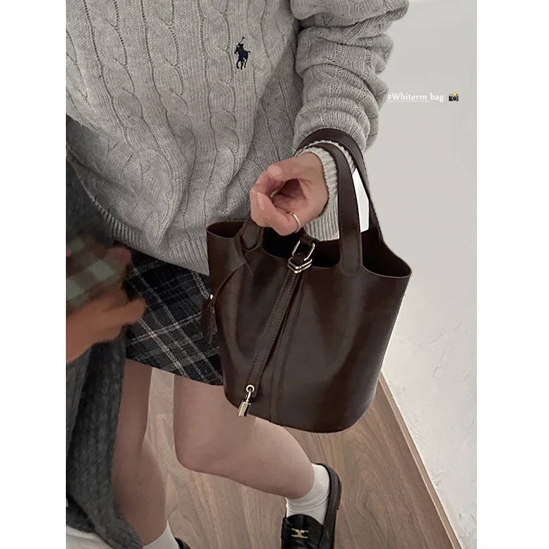 Bucket Tote Bag, Women\'s New Retro Niche Design Bag, Fashionable, Versatile, High-end Texture Handbag, Crossbody Bag