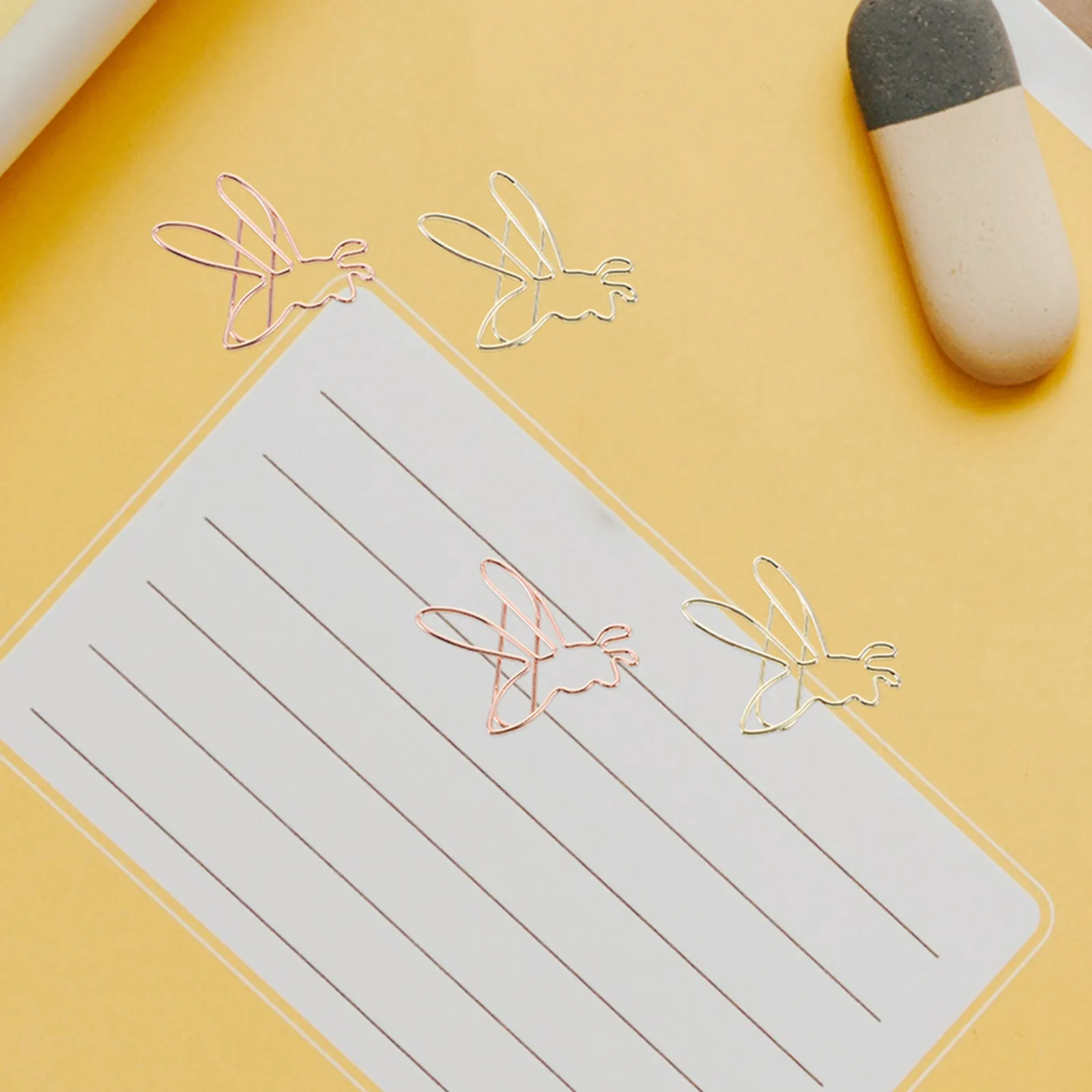 

20Pcs Fun Bee-Themed Paper Clips Fine Craftsmanship Zinc Alloy Creative Shaped Metal Clips for Office Documents DIY Bookmark