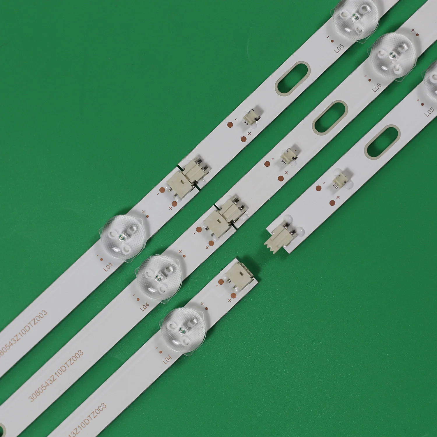 3pcs LED backlight strip para 43 "TV Starwind LED43SA300 MS-L3300 V3 PA-43TDSA MS-L2392 V2 SST-4350C SJ.CX.D4300402-3030ES-M