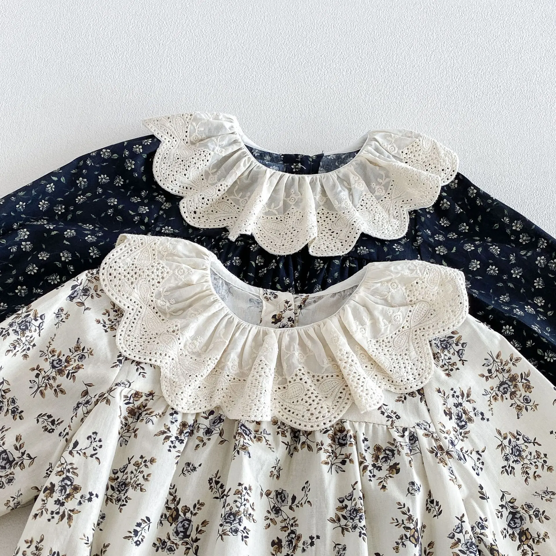 Girl Baby Korean Autumn Versatile Cute Baby Outfit Casual Children's Lace Lace Lace Collar Floral Long Sleeved Jumpsuit