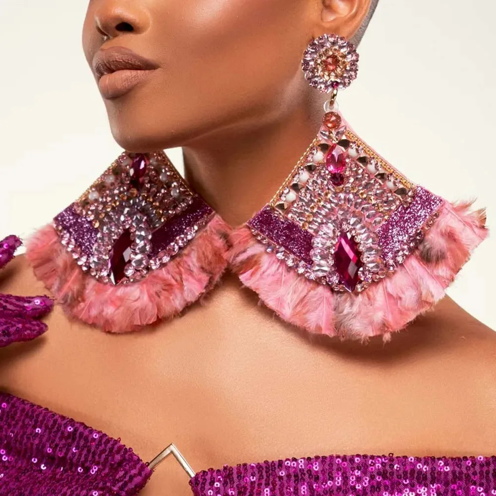 

Розовые серьги со стразами, преувеличенные секторные серьги, аксессуары для выпускного вечера, клубные эффектные большие темпераментные висячие серьги, украшения, ювелирные изделия