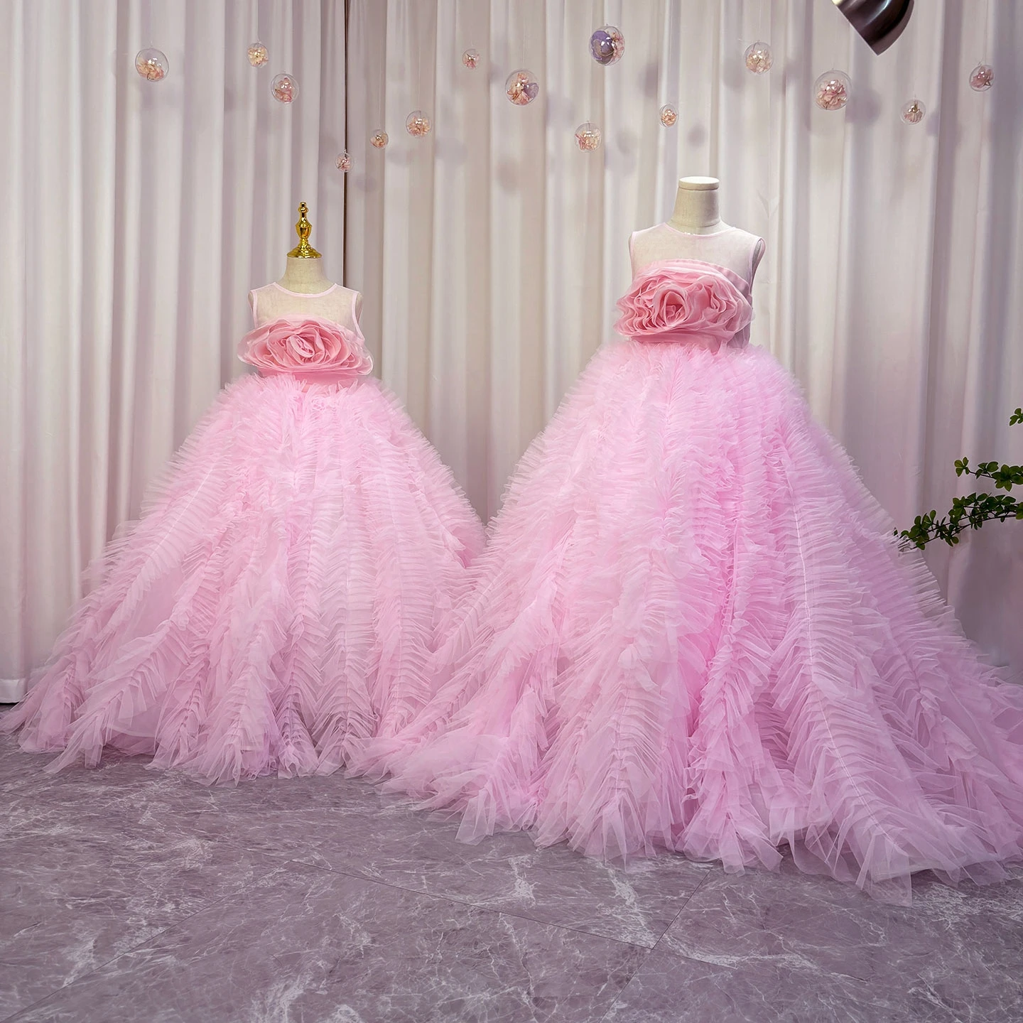 Luxury Sweet Pink Girl Dress Handmade Flowers Kids Princess Birthday Wedding Party Children Holy Ruffles Tiered Tulle Communion