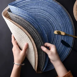 Six-piece round table mat.Non-slip placemats, non-slip tablewareWoven bamboo and horse placemats, non-slip kitchen meals.