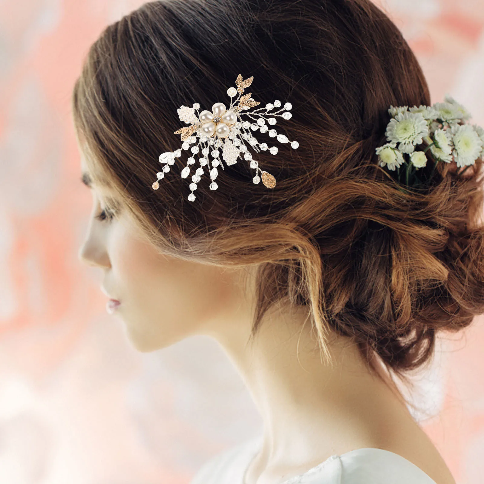 

Luxury Pearl Flower Wedding Hair Comb Versatile Bridal Accessory for Updos Loose Waves and Special Occasions Wedding Hair Combs