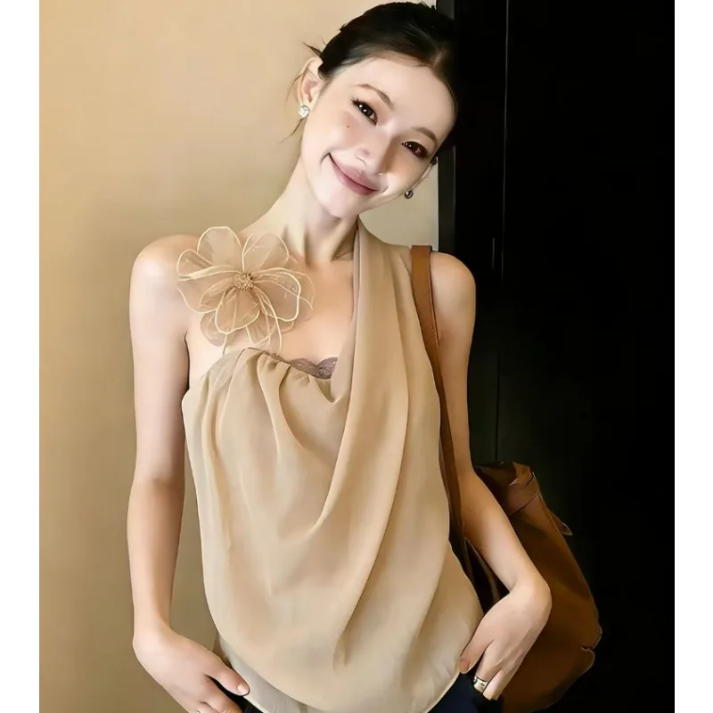 French Fashion Socialite Style Three-dimensional Flower-patterned Sleeveless Shirt for Women 2026 Summer New Design Trendy Top