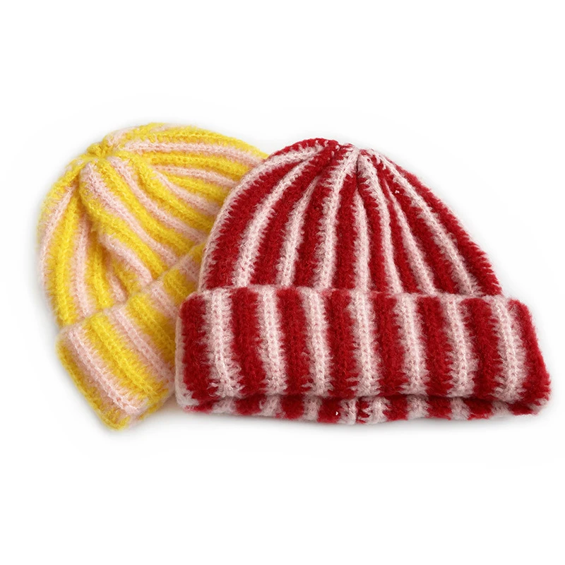 Winter Beanie Y2K for Women 2025 New Korean Version Striped Wool Beanies for Ladies Designer Trendy Cold Knitted Hat for Female