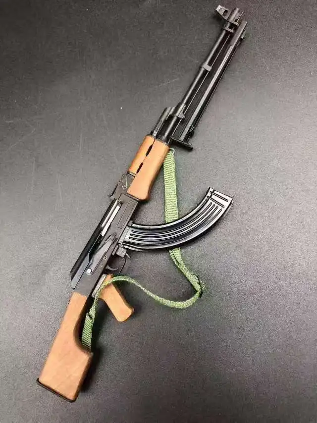1/6 Scale Soviet RPK Machine Gun Model - Metal and Solid Wood, Detachable